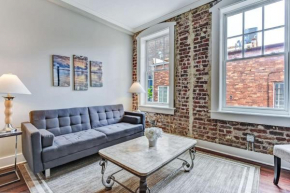 Loft steps from River Street and City Market